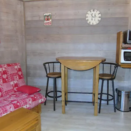 Daire Chaleureux Avec Balcon Et Parking A - Fr-1-198-114 Châtel